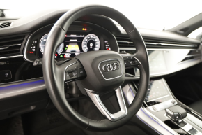 Audi Q7 55 TFSI e quattro thumbnail