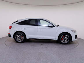 Audi Q5 Sportback 55 TFSI e quattro S line thumbnail
