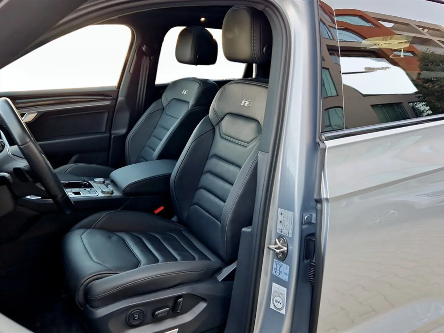 VW Touareg R-Style V6 TDI