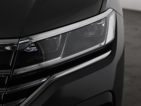 VW Touareg R-Style V6 TDI thumbnail