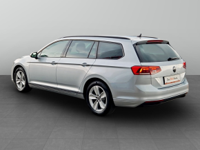 VW Passat Variant TDI SCR DSG thumbnail