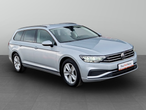 VW Passat Variant TDI SCR DSG thumbnail