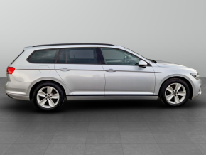VW Passat Variant TDI SCR DSG thumbnail