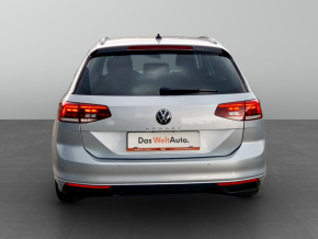 VW Passat Variant TDI SCR DSG thumbnail