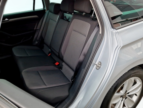 VW Passat Variant TDI SCR DSG thumbnail