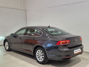 VW Noul Passat Comfortline 2.0 TDI DSG thumbnail
