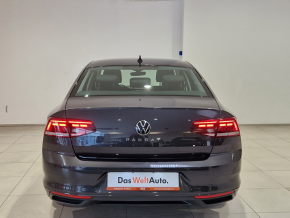 VW Noul Passat Comfortline 2.0 TDI DSG thumbnail