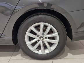 VW Noul Passat Comfortline 2.0 TDI DSG thumbnail