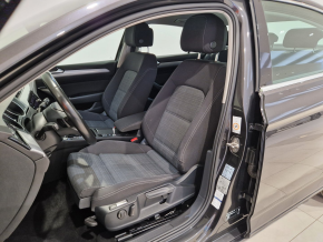 VW Noul Passat Comfortline 2.0 TDI DSG thumbnail
