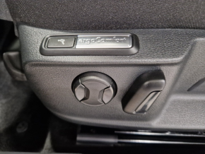 VW Noul Passat Comfortline 2.0 TDI DSG thumbnail