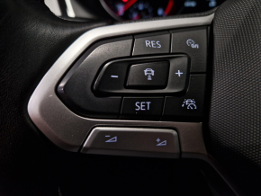 VW Noul Passat Comfortline 2.0 TDI DSG thumbnail