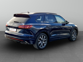 VW Touareg R-Style V6 TFSI thumbnail