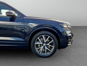 VW Touareg R-Style V6 TFSI thumbnail