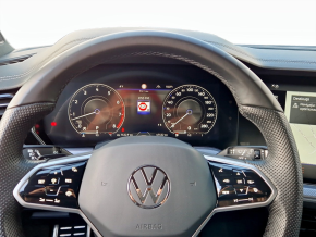 VW Touareg R-Style V6 TFSI thumbnail
