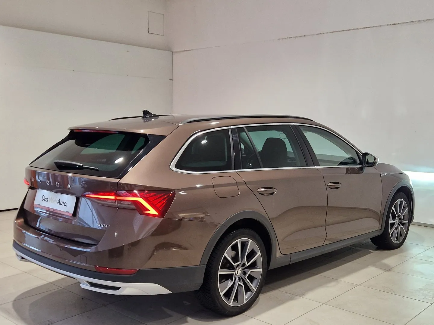 Škoda OCTAVIA COMBI SCOUT 2.0 TDI DSG 4x4