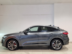 Audi Q5 Sportback 40 TDI quattro thumbnail