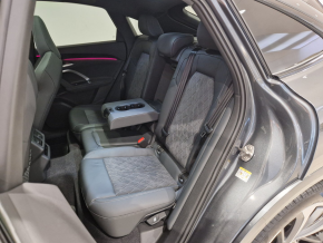 Audi Q5 Sportback 40 TDI quattro thumbnail