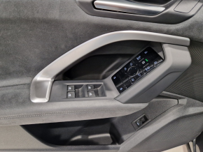 Audi Q5 Sportback 40 TDI quattro thumbnail