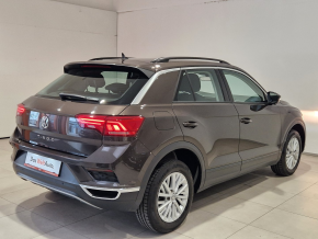 VW T-Roc Design 1.5 TSI DSG thumbnail