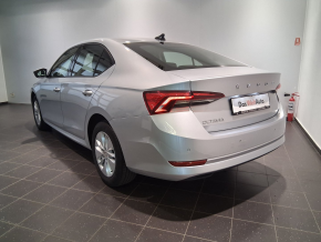 Škoda Octavia Ambition 2.0 TDI DSG thumbnail