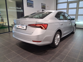 Škoda Octavia Ambition 2.0 TDI DSG thumbnail