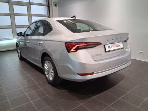 Škoda Octavia Ambition 2.0 TDI DSG thumbnail
