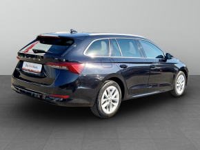 Škoda OCTAVIA Combi Premium TDI DSG thumbnail