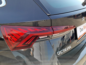 Škoda OCTAVIA Combi Premium TDI DSG thumbnail