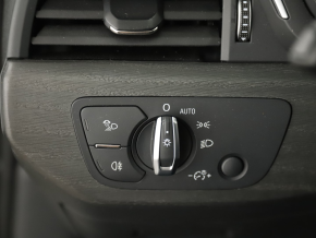 Audi A4 Advanced 40 TDI quattro thumbnail
