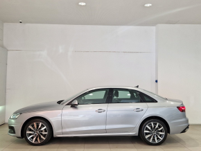 Audi A4 Advanced 40 TDI quattro thumbnail