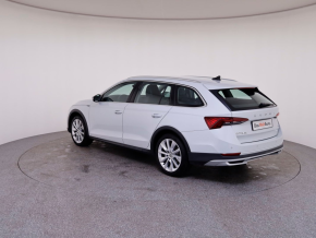 Škoda OCTAVIA COMBI SCOUT 2.0 TDI DSG 4x4 thumbnail