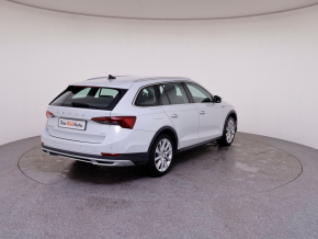 Škoda OCTAVIA COMBI SCOUT 2.0 TDI DSG 4x4 thumbnail