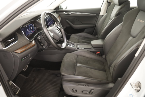 Škoda OCTAVIA COMBI SCOUT 2.0 TDI DSG 4x4 thumbnail