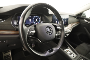 Škoda OCTAVIA COMBI SCOUT 2.0 TDI DSG 4x4 thumbnail