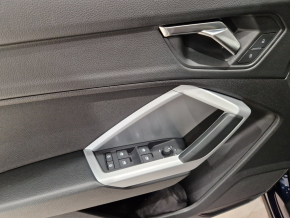 Audi Q3 40 TFSI quattro thumbnail