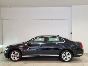 VW Noul Passat Highline 2.0 TDI DSG thumbnail