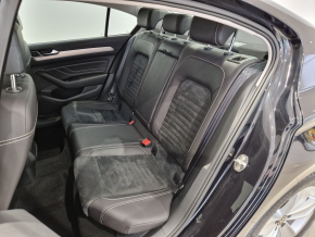 VW Noul Passat Highline 2.0 TDI DSG thumbnail