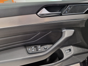 VW Noul Passat Highline 2.0 TDI DSG thumbnail
