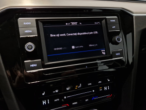 VW Noul Passat Highline 2.0 TDI DSG thumbnail