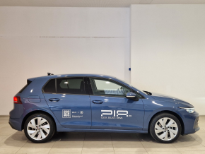 VW Golf Life 1.5 eTSI DSG ACT mild hyb TD thumbnail