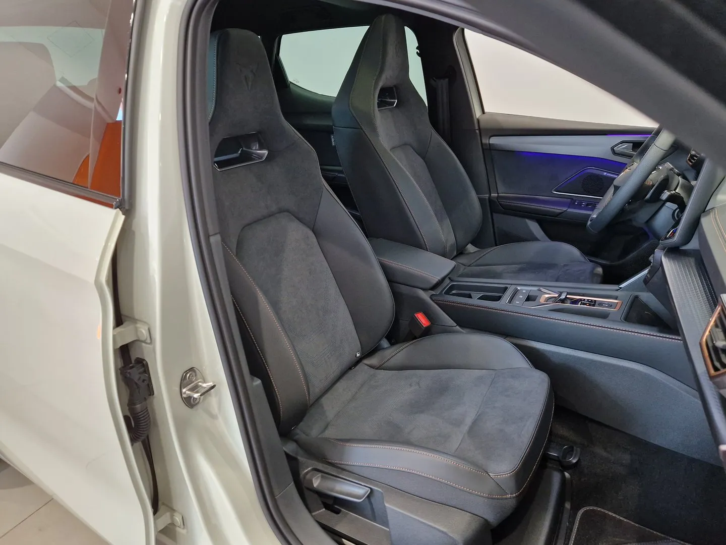 CUPRA Noul CUPRA Leon 1.5 eTSI DSG7 mild hy