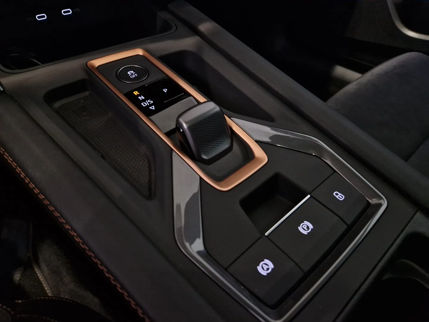 CUPRA Noul CUPRA Leon 1.5 eTSI DSG7 mild hy