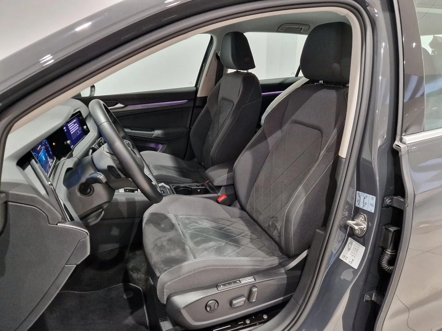 VW Golf Style TSI DSG mHeV