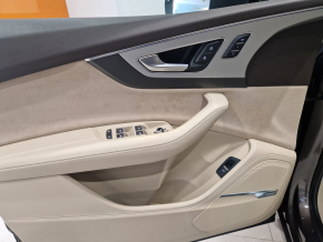 Audi Q7 3.0 TDI quattro thumbnail