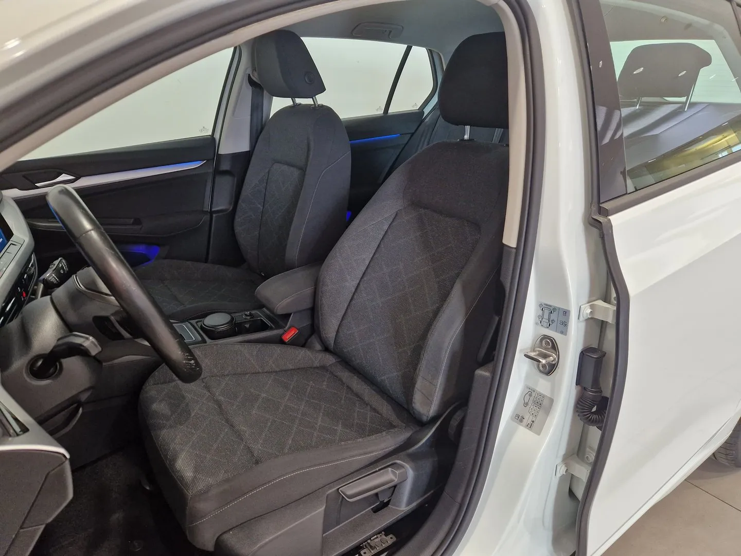 VW Noul Golf Life 1.5 eTSI ACT DSG mild hyb