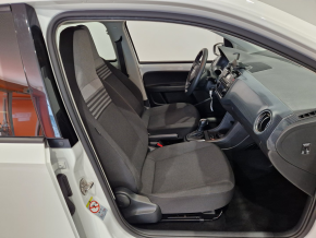 VW e up! entry 4 usi thumbnail