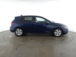 VW Golf Life TDI DSG thumbnail