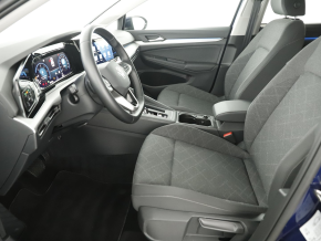 VW Golf Life TDI DSG thumbnail