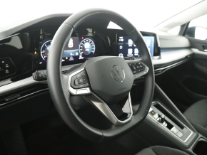 VW Golf Life TDI DSG thumbnail