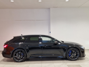 Audi RS6 Avant performance quattro thumbnail